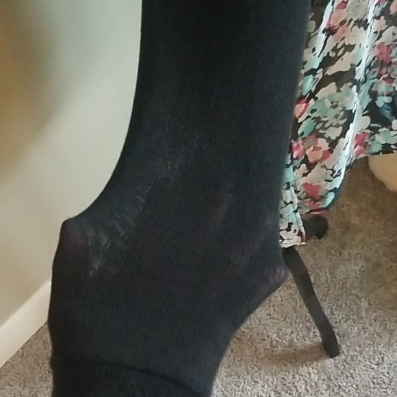 Floral Raglan Top Medium - Picture 3 of 5